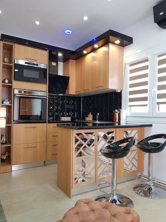 Perea 5 Star Apartman Peraía Kültér fotó