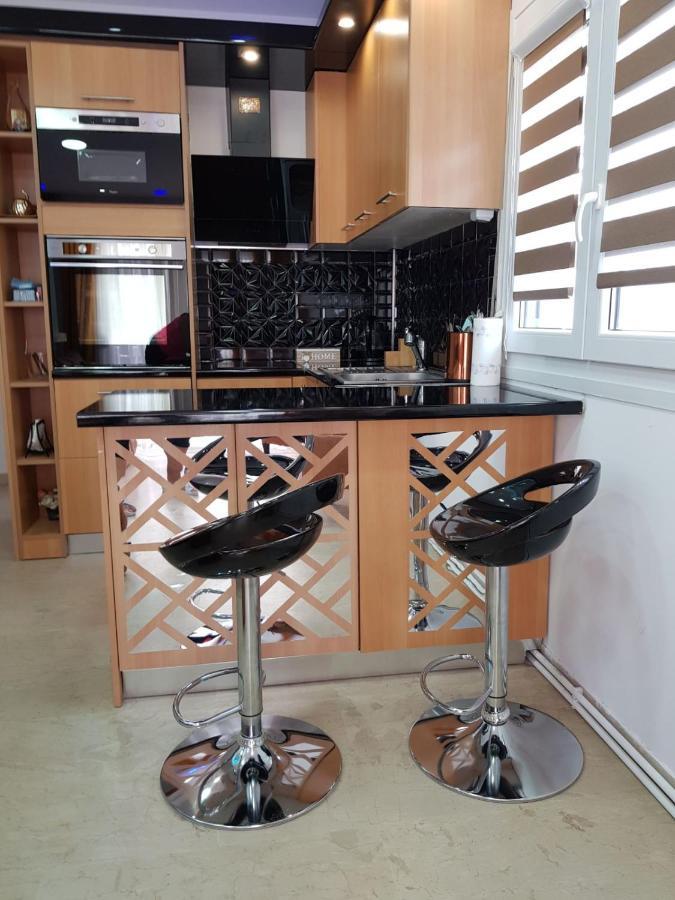 Perea 5 Star Apartman Peraía Kültér fotó